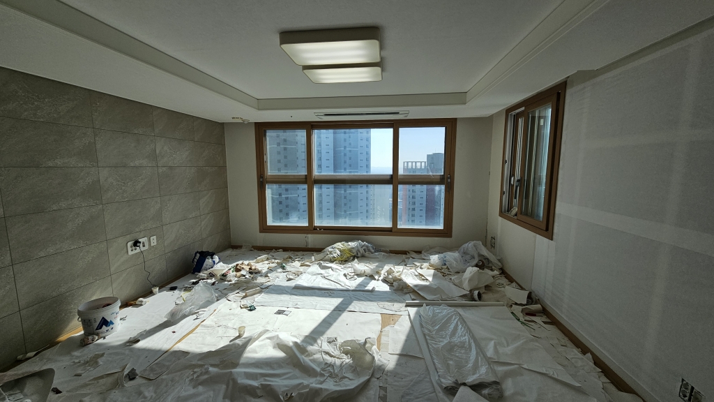 도배후 새집이 되었어요~~^^